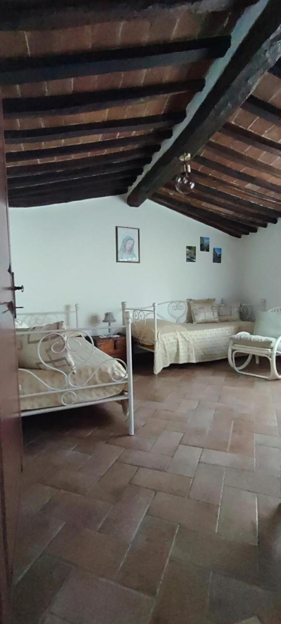 Вилла La Casina Di Nonna Lola Кастильоне-д'Орчия Экстерьер фото